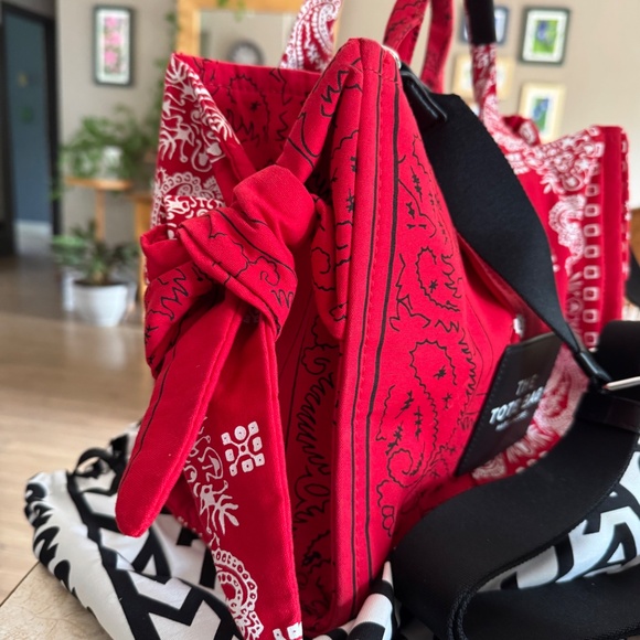 Marc Jacob's bag. Red, black, white. - Picture 2 of 6